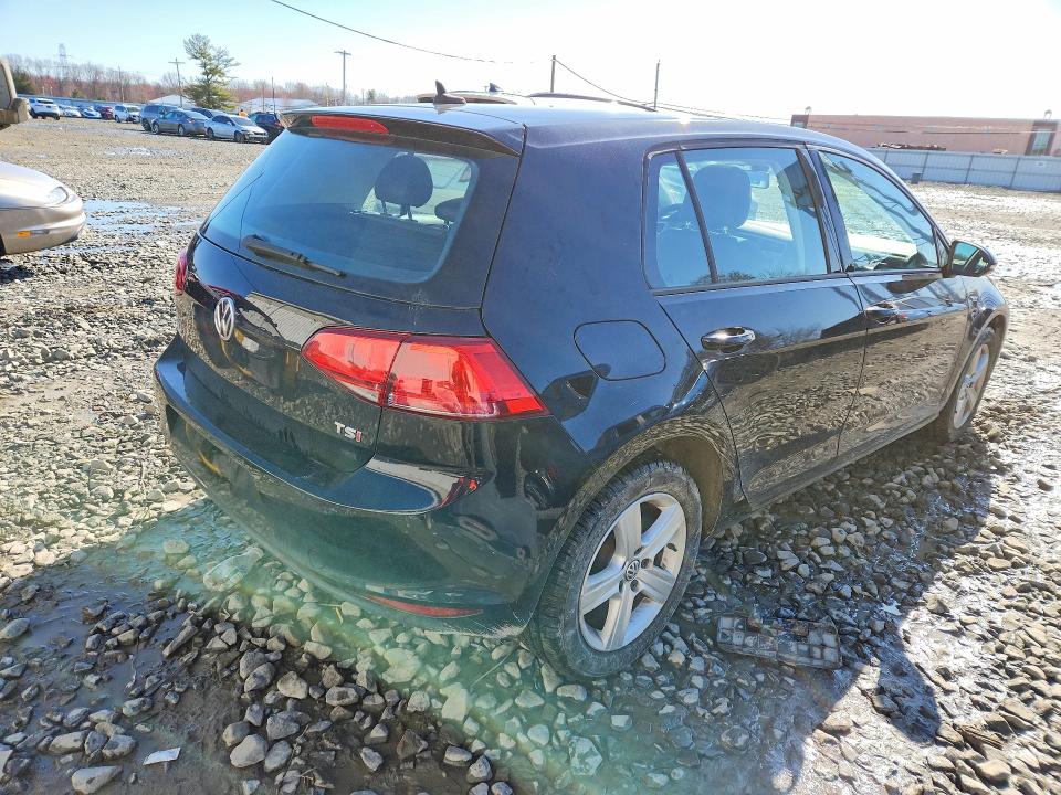 3VW217AU7HM066860