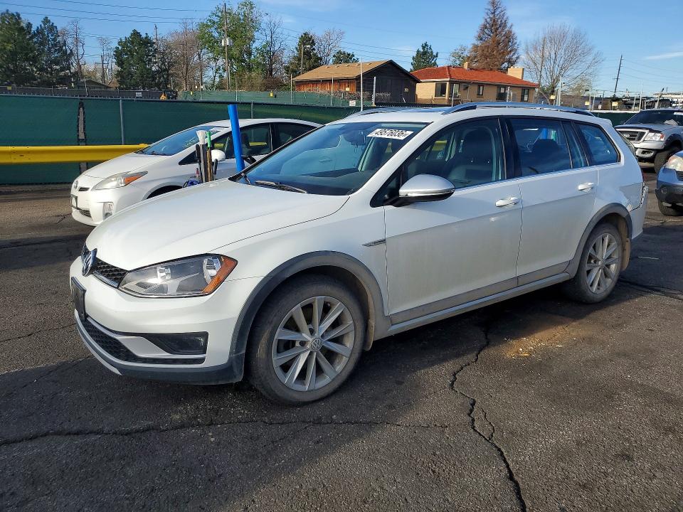 2017 VOLKSWAGEN GOLF ALLTRACK — VIN 3VWH17AUXHM538950