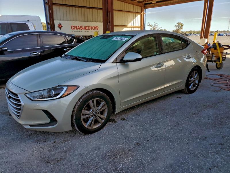 2017 HYUNDAI ELANTRA SE — VIN 5NPD84LF2HH179352