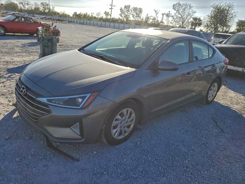 2019 HYUNDAI ELANTRA SE — VIN 5NPD74LF1KH477272
