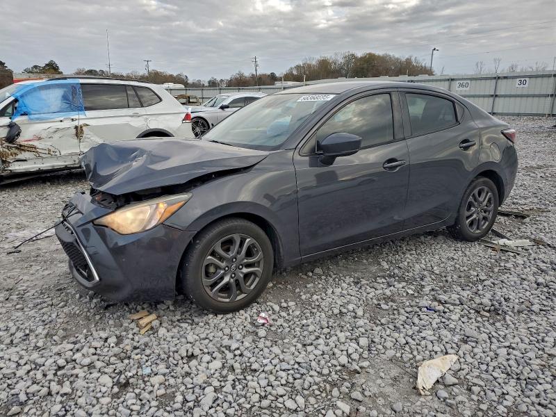 2019 TOYOTA YARIS L — VIN 3MYDLBYV4KY516330