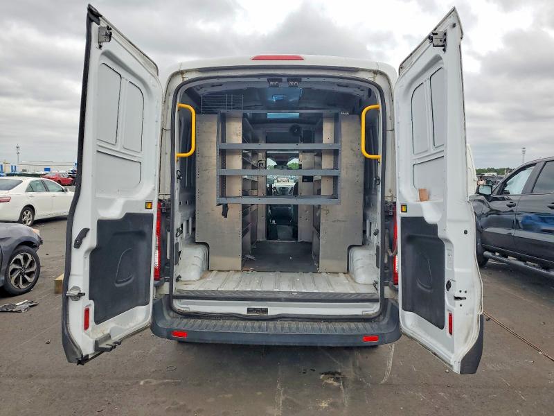 1FTYE2CM3HKB43202