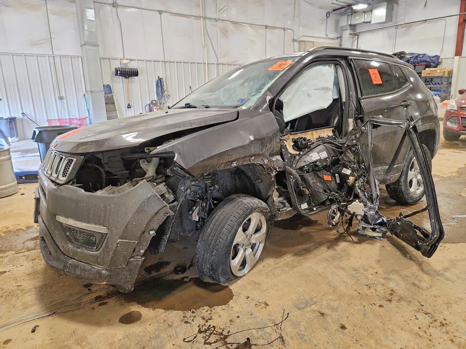 2018 JEEP COMPASS LA — VIN 3C4NJDBB9JT333469