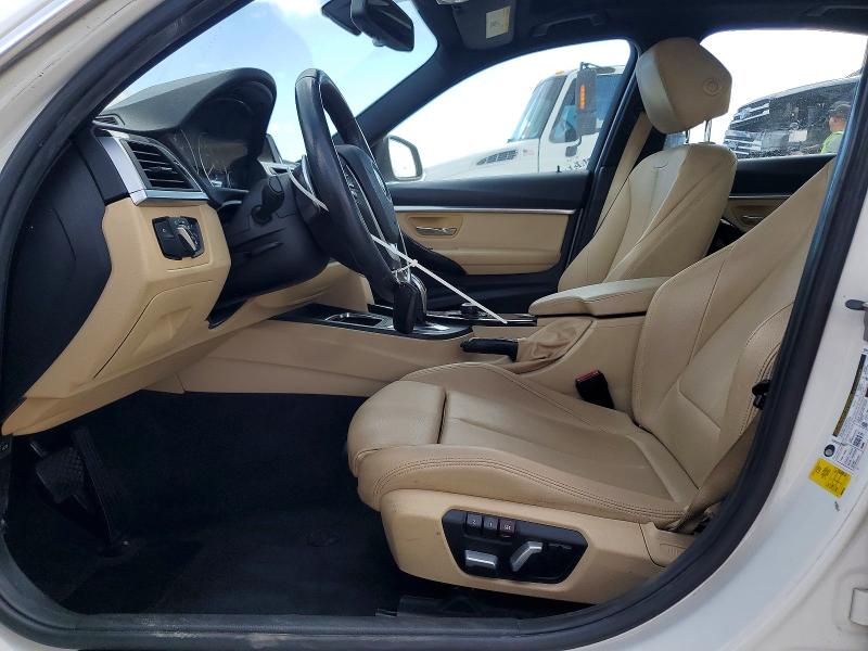 WBA8B9G37HNU54601