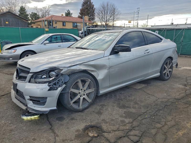 2015 MERCEDES-BENZ C 350 4MAT — VIN WDDGJ8JB2FG406667