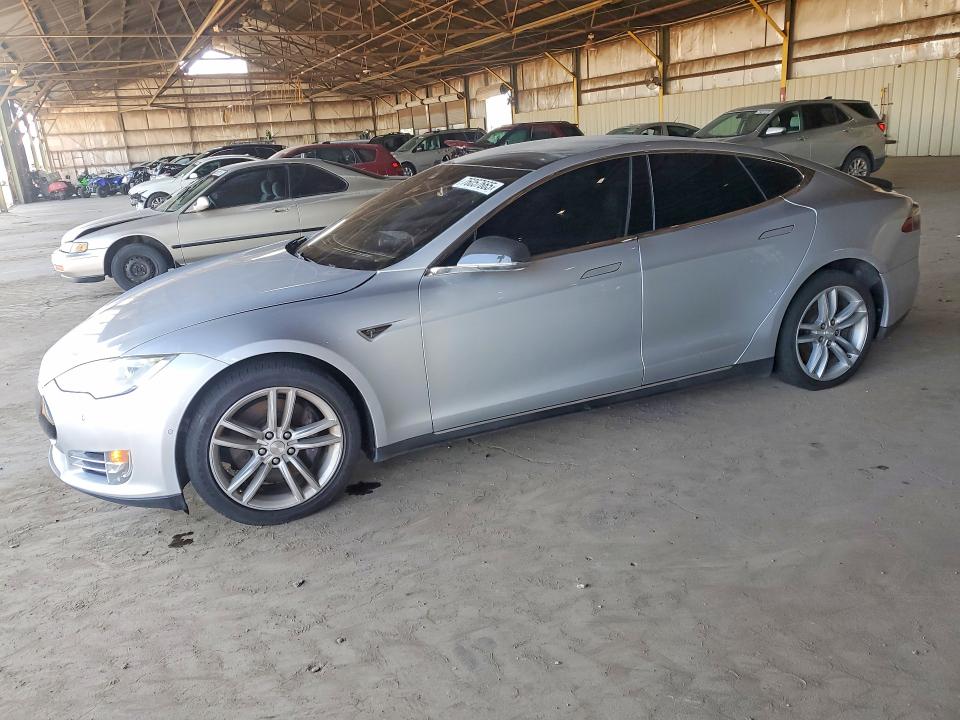 2015 TESLA MODEL S 85 — VIN 5YJSA1H13FF083457