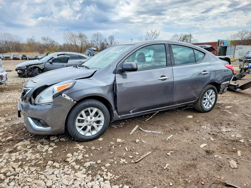 2018 NISSAN VERSA — VIN 3N1CN7AP1JL864825