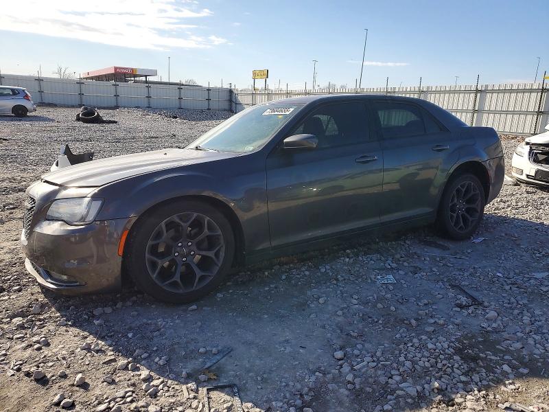 2019 CHRYSLER 300 — VIN 2C3CCABG1KH555448