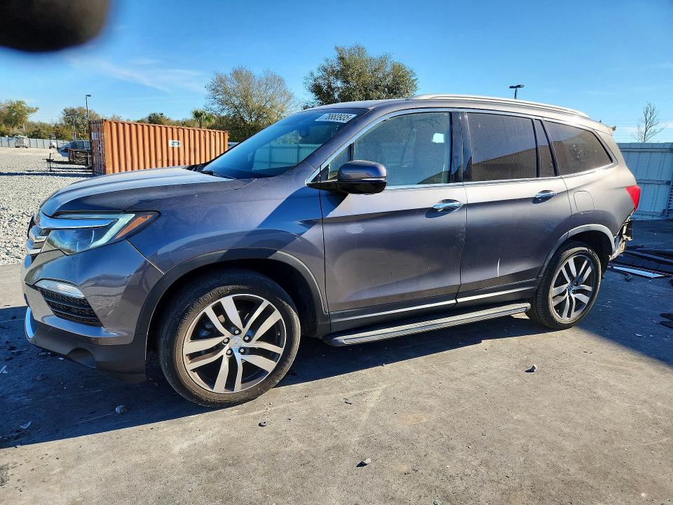 2017 HONDA PILOT — VIN 5FNYF6H00HB000439