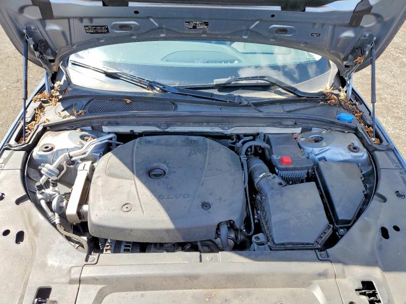 LVY982MK6JP023940