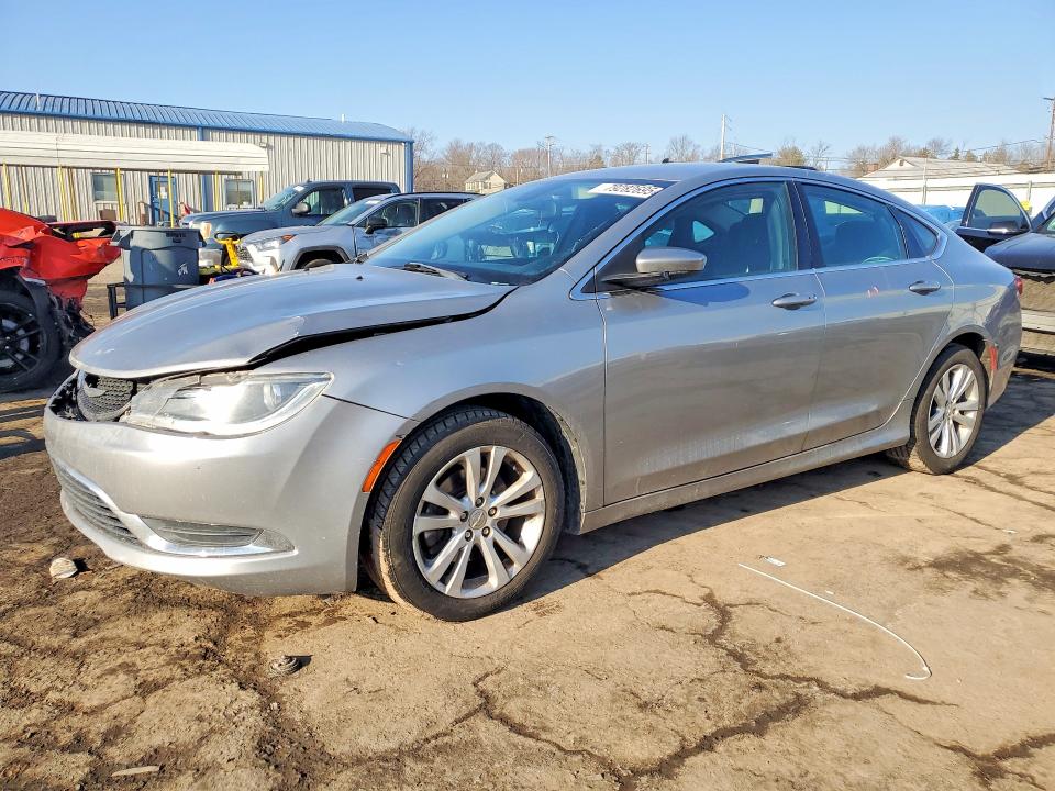 2016 CHRYSLER 200 — VIN 1C3CCCAB9GN152642