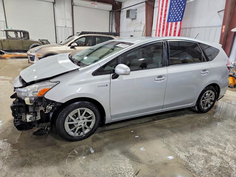 2017 TOYOTA PRIUS V — VIN JTDZN3EU4HJ061184