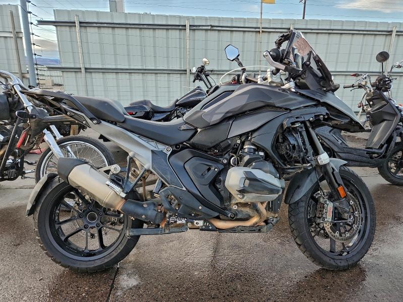 2024 BMW R 1300 — VIN WB10M2308R6K49701