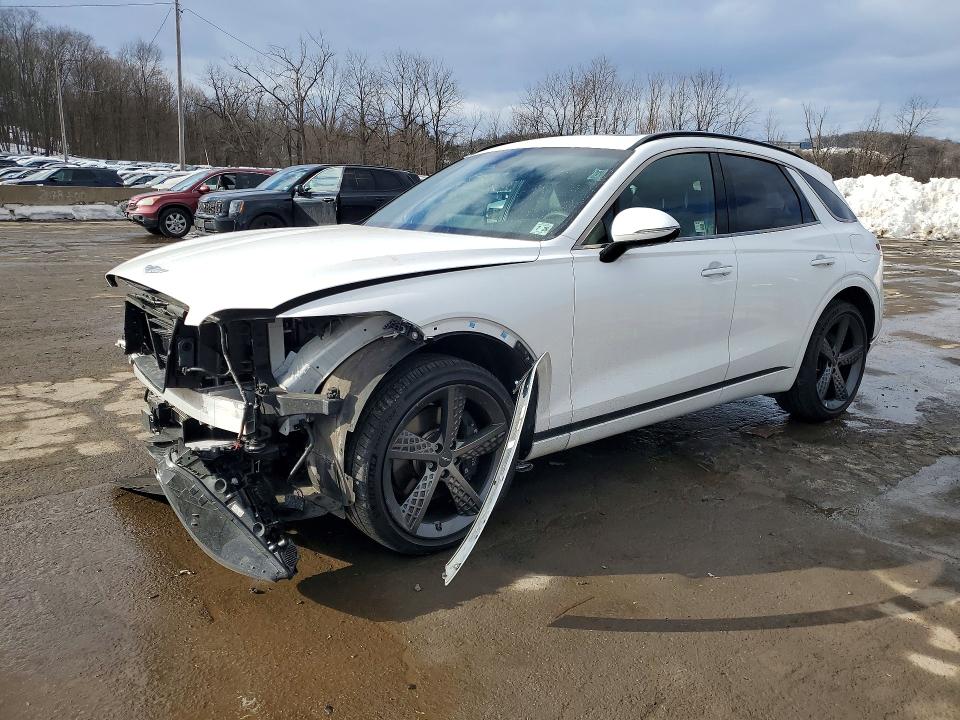 2023 GENESIS GV70 — VIN KMUMADTB9PU140535