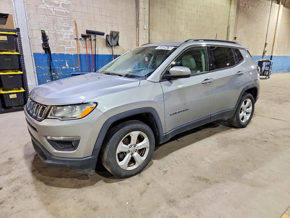 2018 JEEP COMPASS — VIN 3C4NJDBB8JT112655