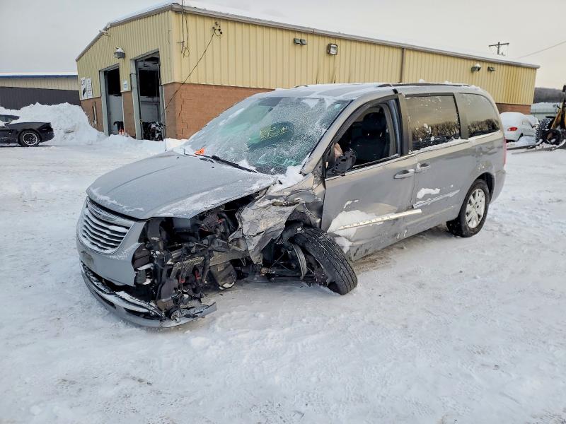 2015 CHRYSLER TOWN & COU — VIN 2C4RC1BG0FR505100