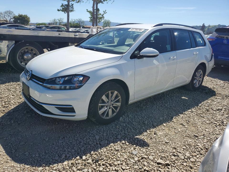 2018 VOLKSWAGEN GOLF SPORTWAGEN — VIN 3VWD17AU8JM766045
