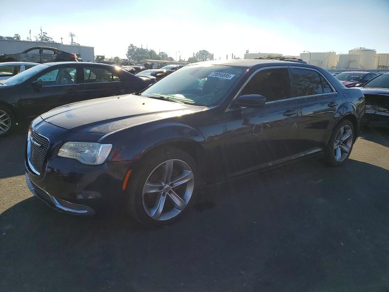 2015 CHRYSLER 300 — VIN 2C3CCAAG2FH749039