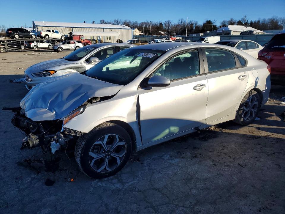 2021 KIA FORTE FE — VIN 3KPF24AD5ME301423