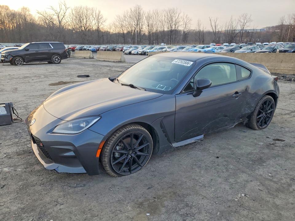 2024 TOYOTA GR86 — VIN JF1ZNBE18R9755708