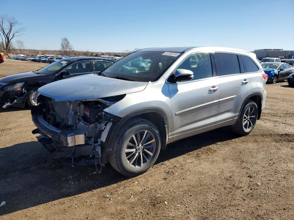 2018 TOYOTA HIGHLANDER — VIN 5TDJZRFH7JS832395