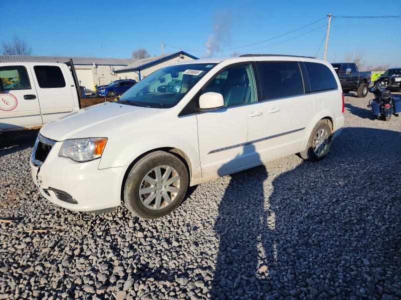 2015 CHRYSLER TOWN & COU — VIN 2C4RC1BG9FR600951