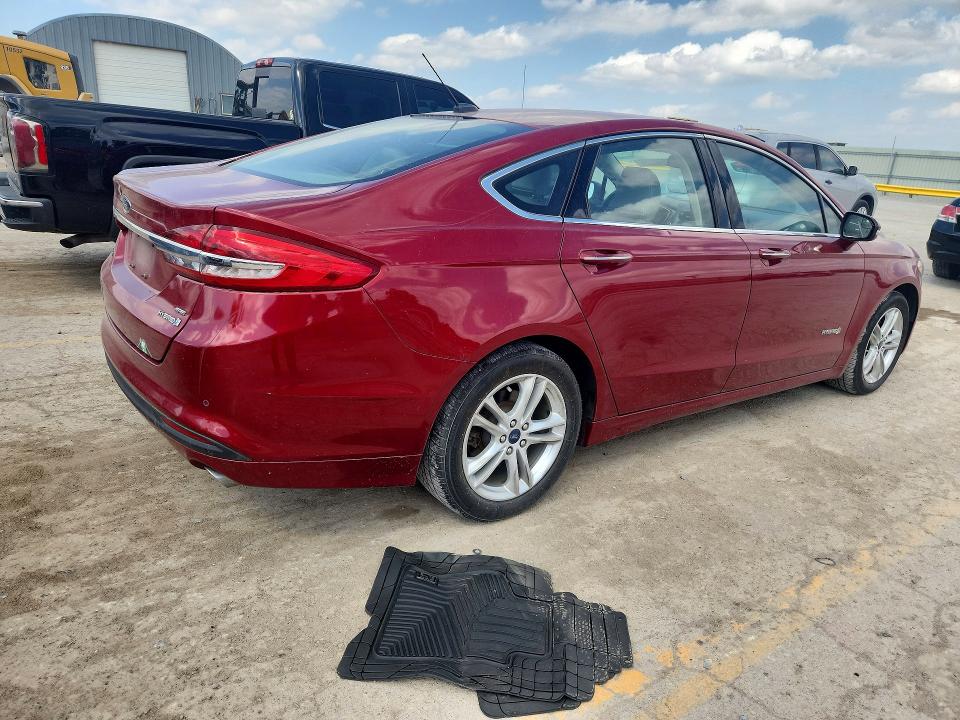 3FA6P0LU1JR161338