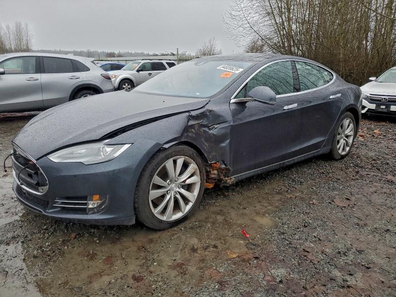 2015 TESLA MODEL S 85 — VIN 5YJSA1H24FF086120