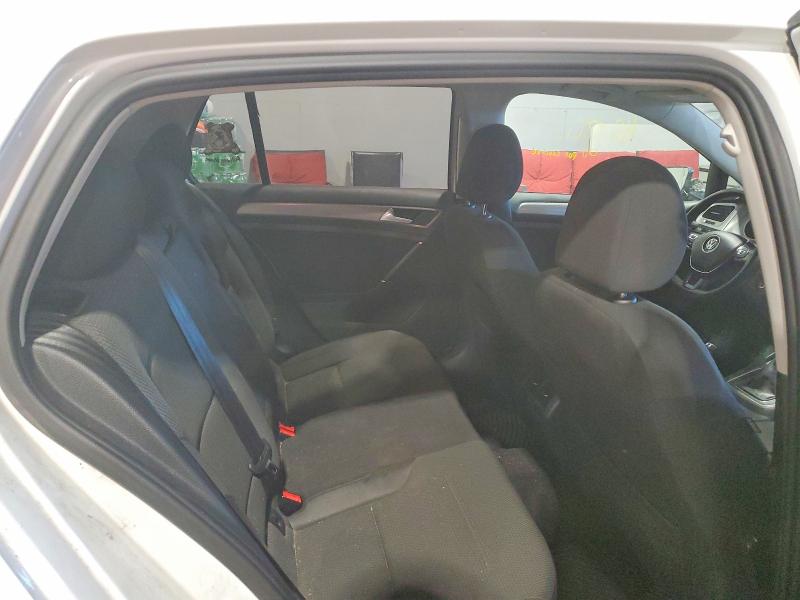 3VW117AUXFM098548