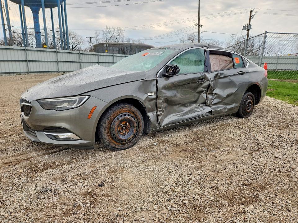 2018 BUICK REGAL — VIN W04GP6SXXJ1081568