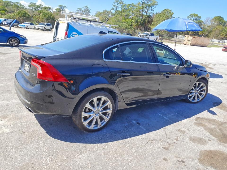 LYV402HK4HB150890