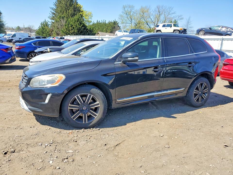 2017 VOLVO XC60 — VIN YV440MRR8H2226147