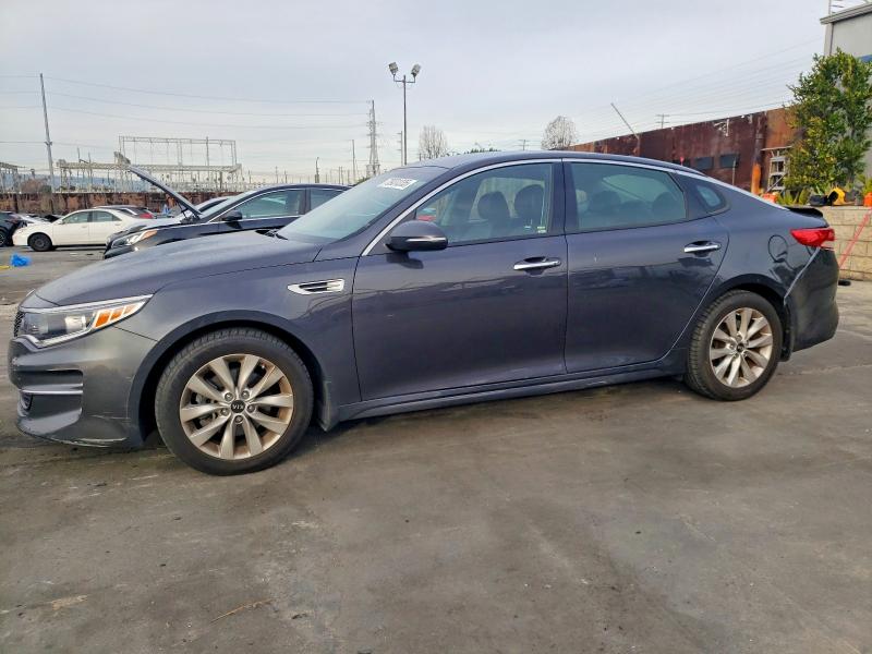 2018 KIA OPTIMA — VIN 5XXGU4L38JG218333