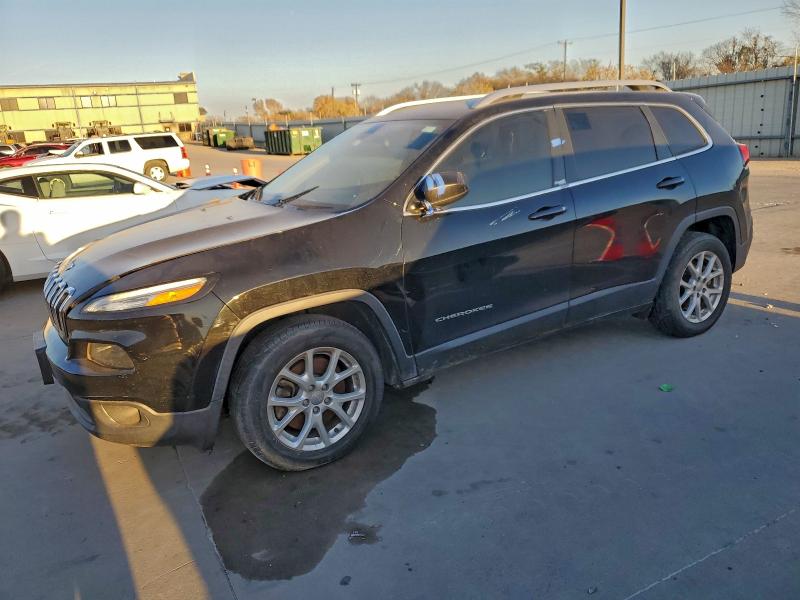 2017 JEEP CHEROKEE L — VIN 1C4PJLCB7HW586649