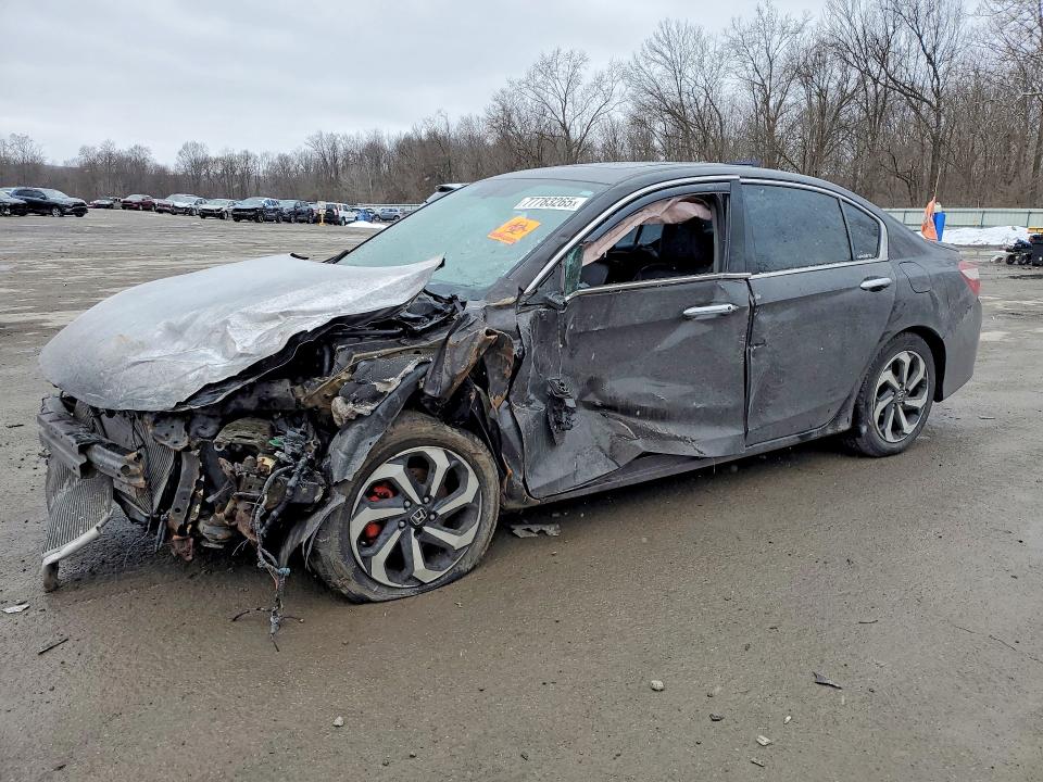 2016 HONDA ACCORD — VIN 1HGCR3F83GA034246