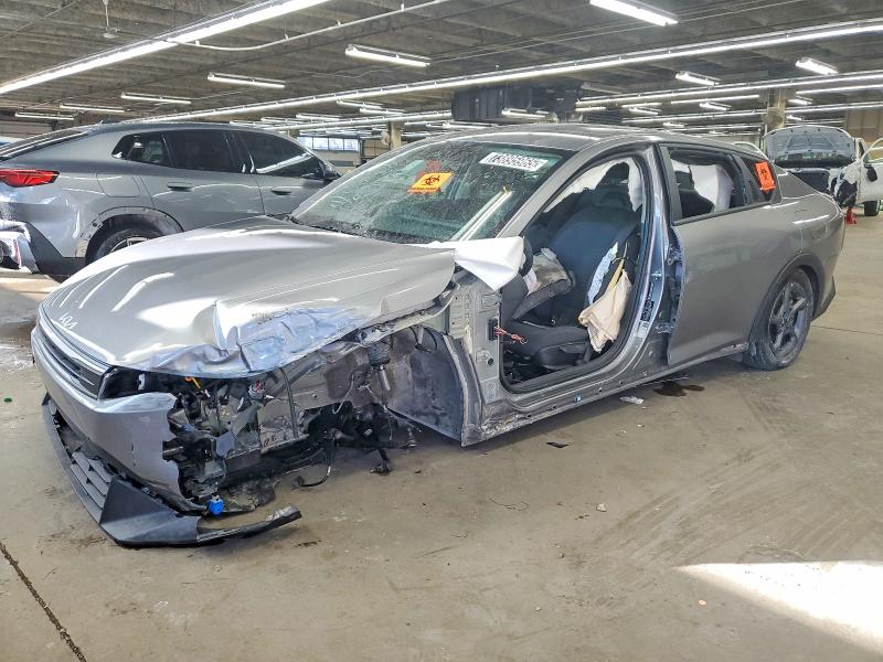 2025 KIA K4 — VIN 3KPFT4DE5SE068996