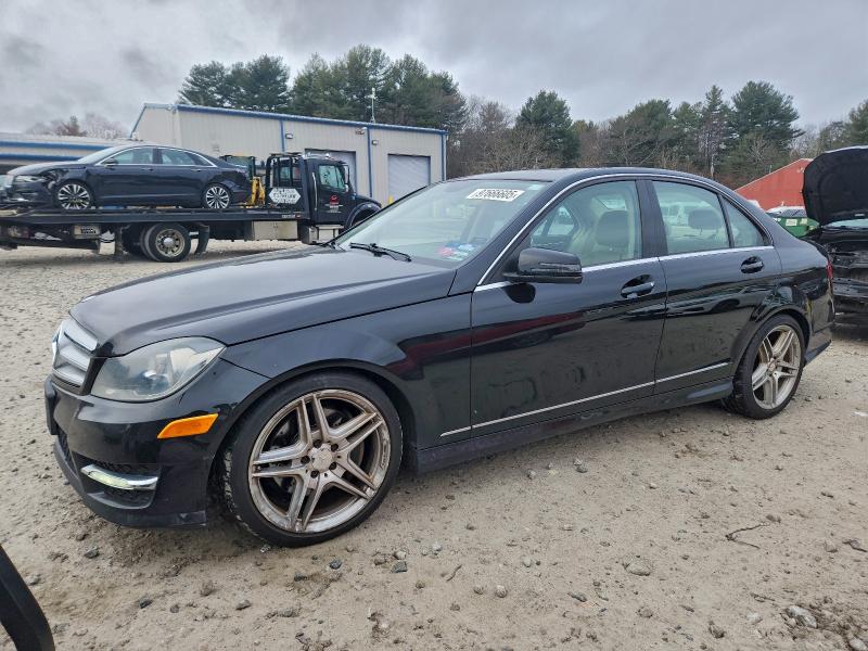 2013 MERCEDES-BENZ C 300 4MAT — VIN WDDGF8AB3DR256863