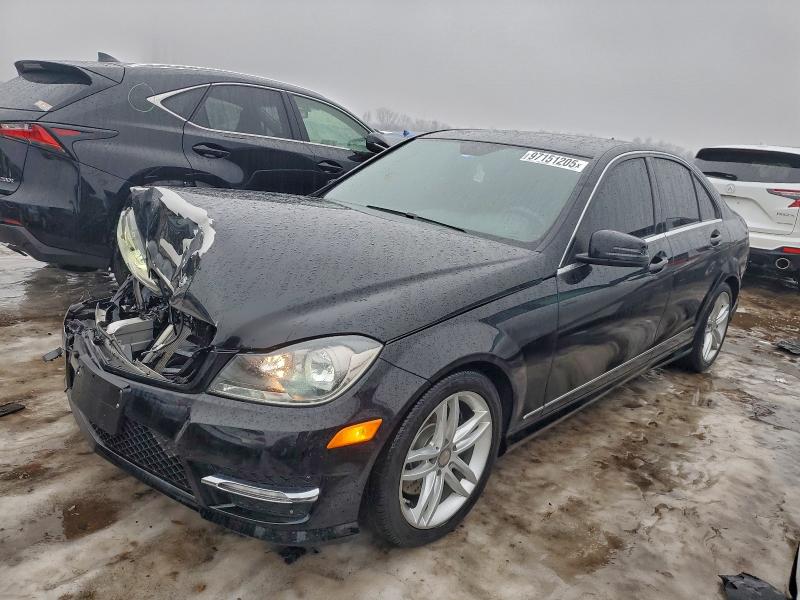 2014 MERCEDES-BENZ C 300 4MAT — VIN WDDGF8AB4EG158552