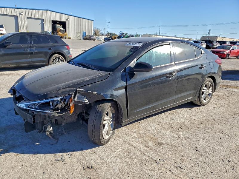 2019 HYUNDAI ELANTRA SE — VIN 5NPD84LF7KH416683