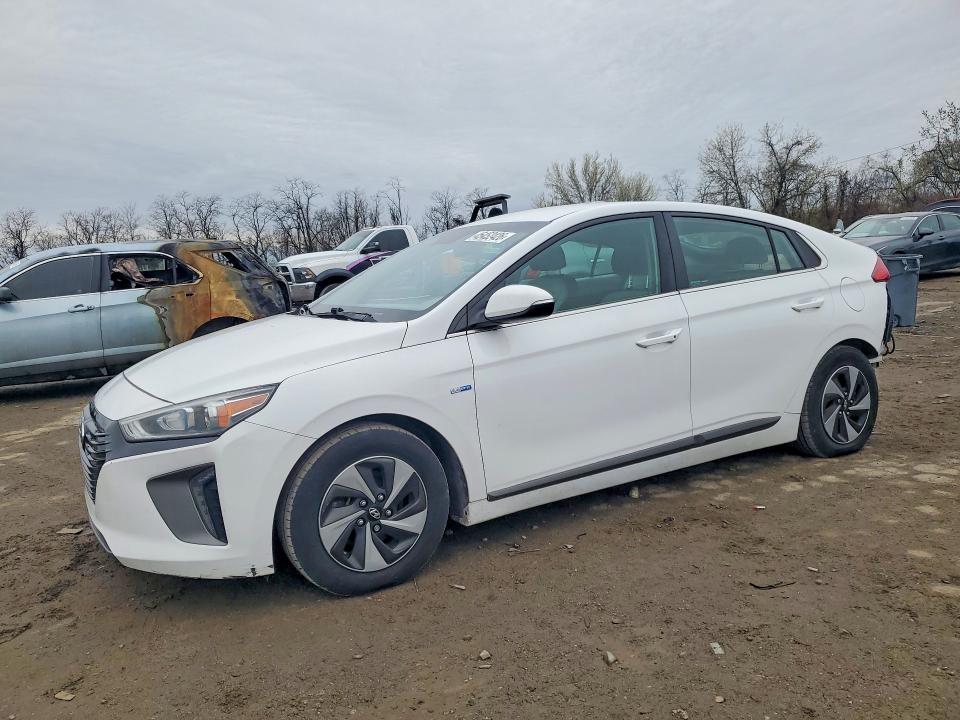 2018 HYUNDAI IONIQ HYBRID — VIN KMHC75LC0JU095631
