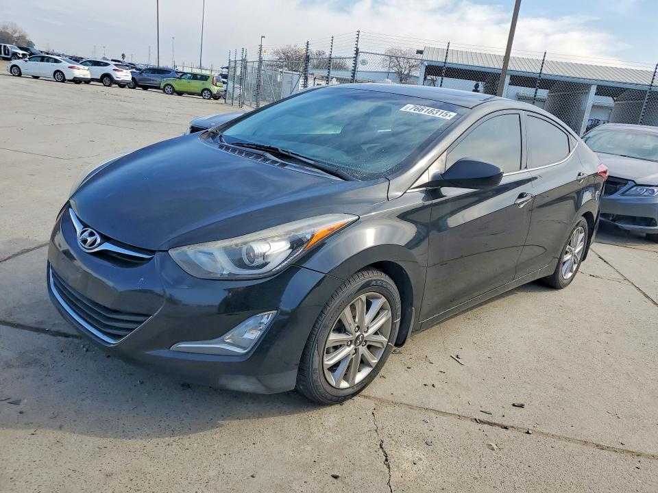 2015 HYUNDAI ELANTRA SE — VIN 5NPDH4AE7FH614471