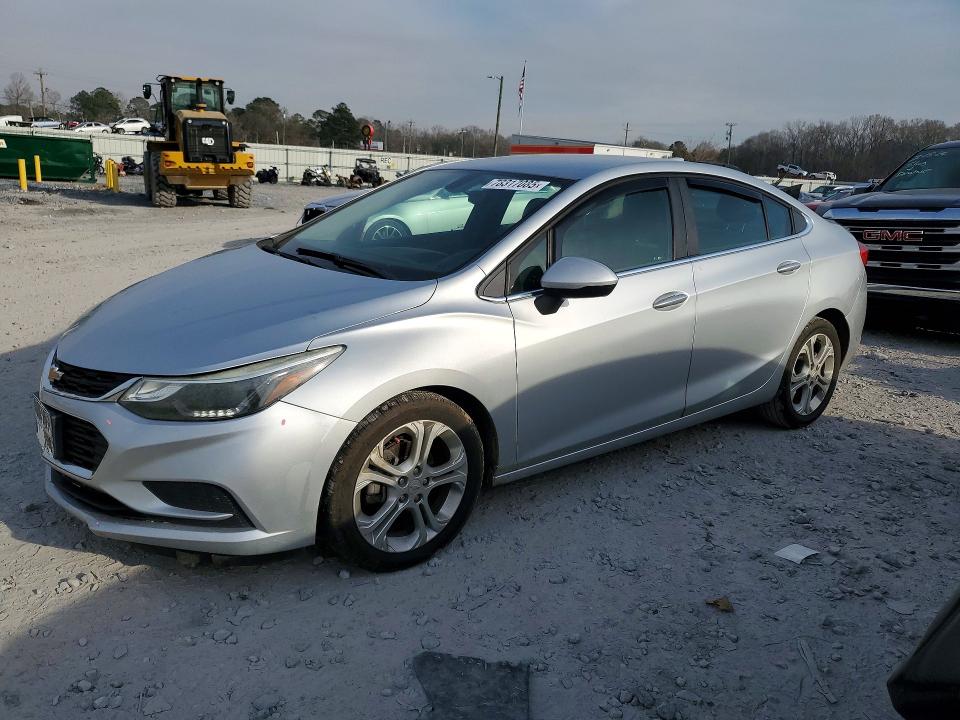 2018 CHEVROLET CRUZE — VIN 1G1BE5SM9J7229060