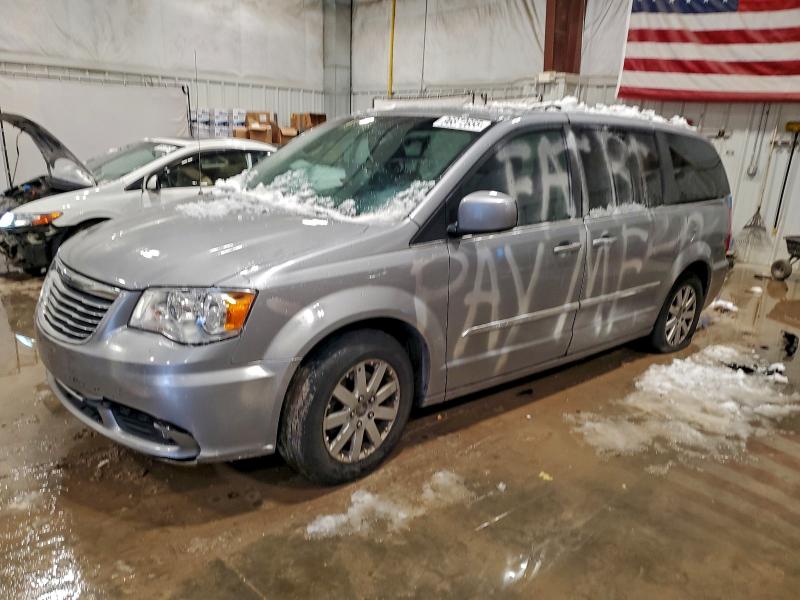 2015 CHRYSLER TOWN & COU — VIN 2C4RC1BG7FR561325