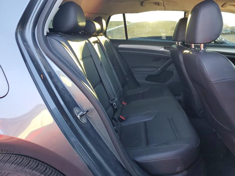 3VW2A7AUXFM046227