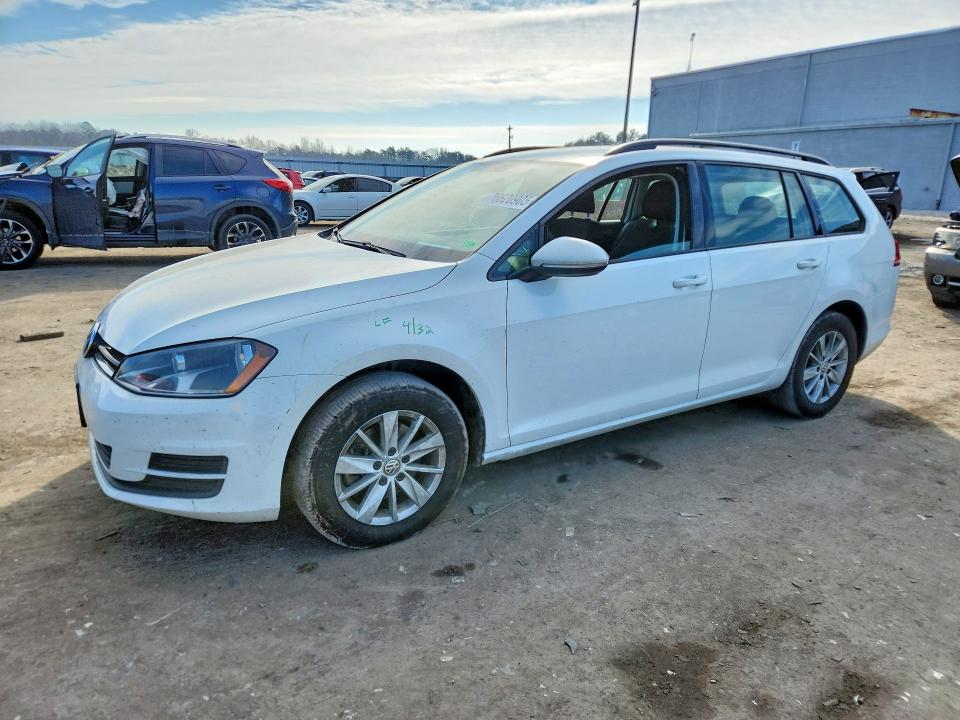 2016 VOLKSWAGEN GOLF SPORTWAGEN — VIN 3VWC17AU2GM520032