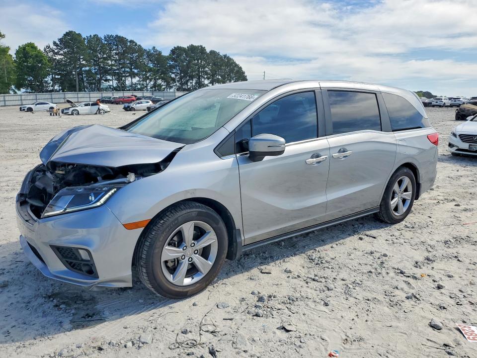 2018 HONDA ODYSSEY — VIN 5FNRL6H71JB088871