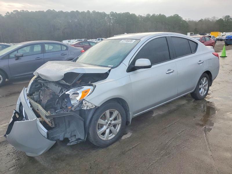 2014 NISSAN VERSA S — VIN 3N1CN7AP5EL829209