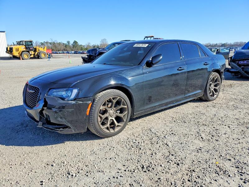 2016 CHRYSLER 300 — VIN 2C3CCABG3GH310884
