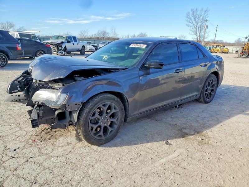 2020 CHRYSLER 300 — VIN 2C3CCARG1LH233688
