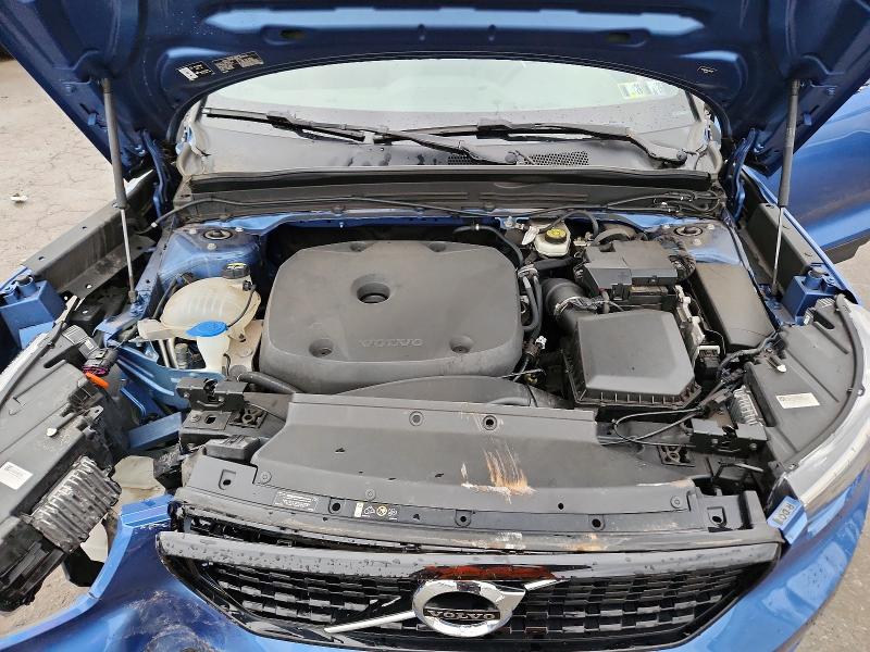 YV4162UM2L2203327